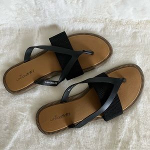 Unionbay Flip Flops